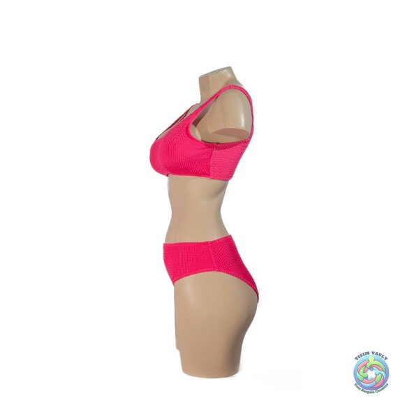 🌹 Trend-Setter Alert! - Chic Rose Red Bikini Set L - Own the Beach! 🌴 - Picture 3 of 9